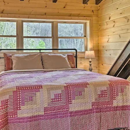Hilltop Cabin On 5 Acres With Hot Tub And Waterfall! Bryson City Exterior photo