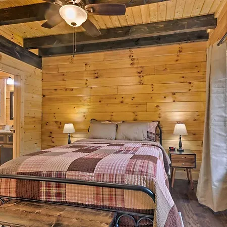 Hilltop Cabin On 5 Acres With Hot Tub And Waterfall! Bryson City Exterior photo