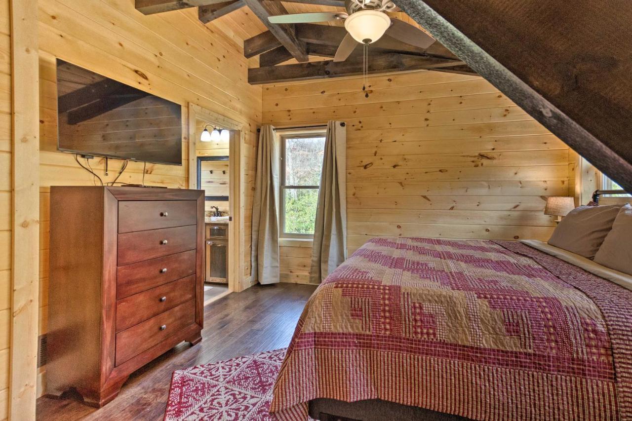 Hilltop On 5 Acres With Hot Tub And Waterfall! *