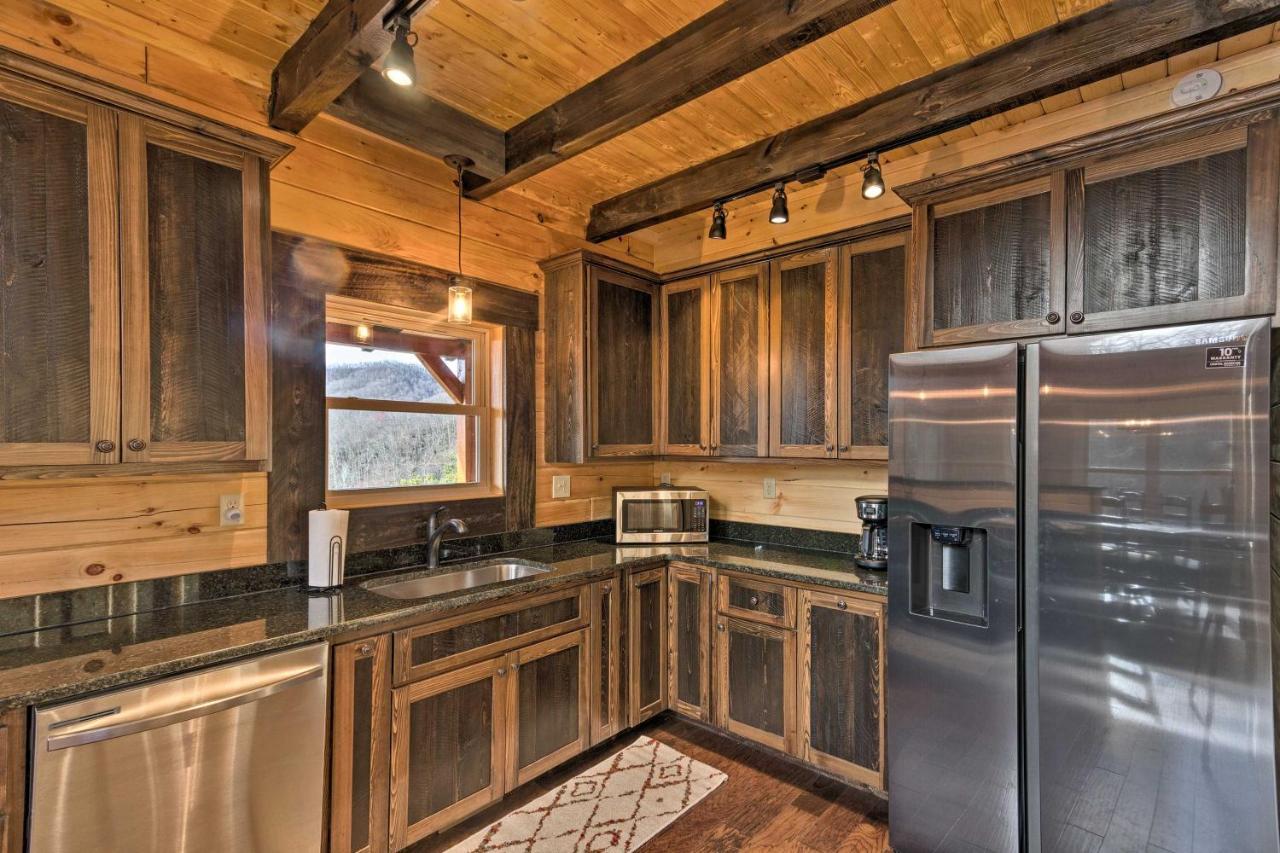 Hilltop On 5 Acres With Hot Tub And Waterfall! * Bryson City