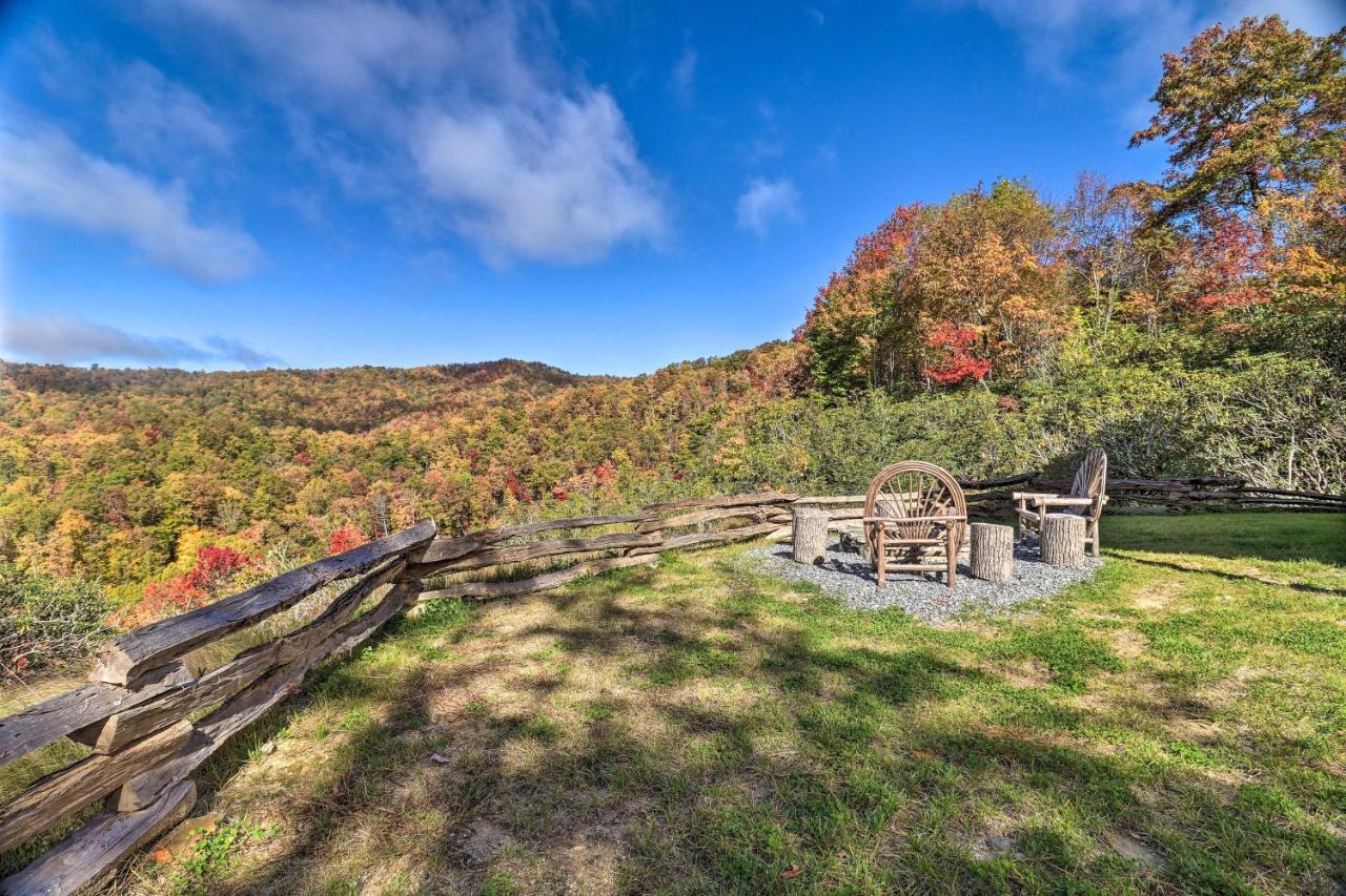 Holiday home Hilltop On 5 Acres With Hot Tub And Waterfall! *